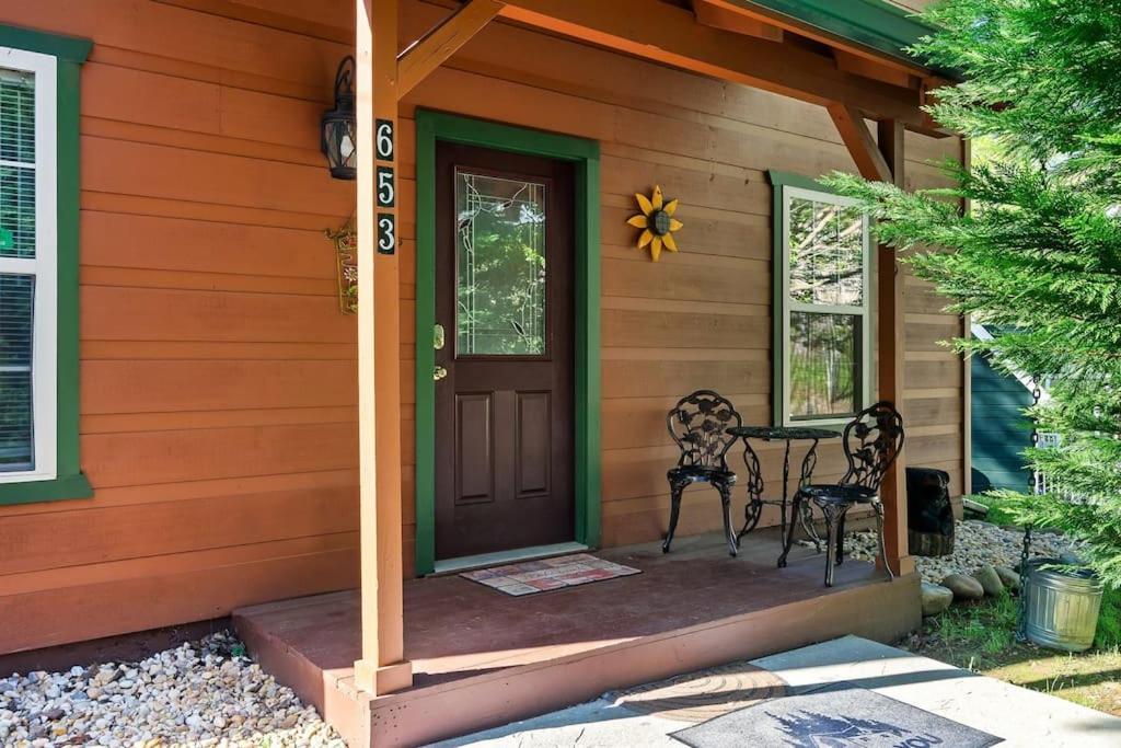 A Top Notch Lodge~Gatlinburg Exterior photo